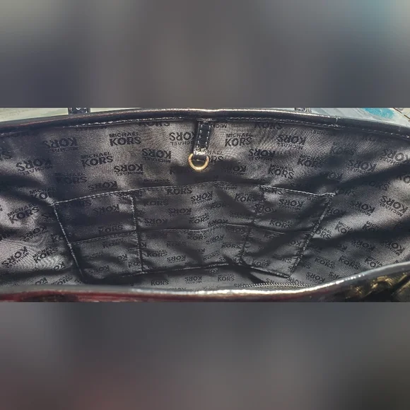 Michael Kors MK Signature Embossed Jet Set Carryall Tote Bag Black EUC - Picture 12 of 14